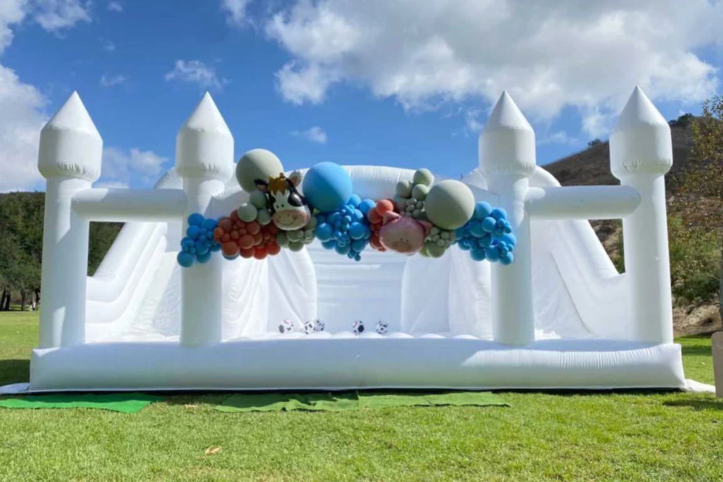 Elevate Your Special Day with a White Bounce House: Perfect for Weddings, Parties, and Outdoor Fun
