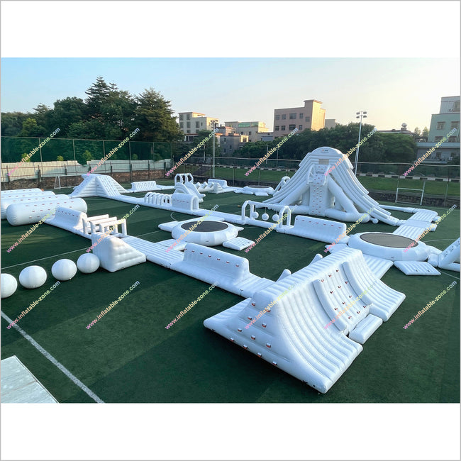 Large Water Park Floating Inflatable Obstacle Course Open Sea Commerci