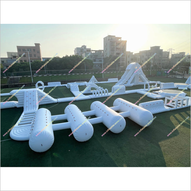 Large Water Park Floating Inflatable Obstacle Course Open Sea Commerci
