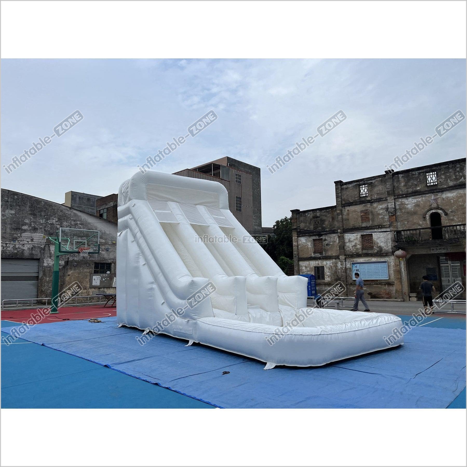 White Inflatable White Wild Inflatable Slide White Inflatable Water Slide White Water B ...