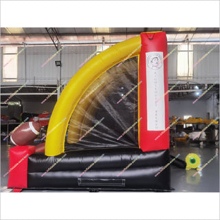 Two Player Games Inflatable Rugby Field QB Blitz Inflatable Football Toss Target Interactive Sports Arena