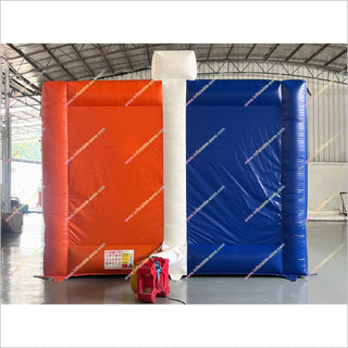 Spring Oaks Inflatable Bouncer Jumper 2 Player Sports Football Inflatable Game Party Equipment For Sale