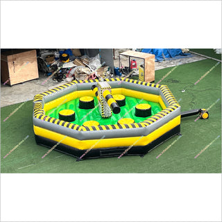Outdoor Sport Activity Toxic Meltdown Ride Mechanical Rotating Obstacles Games Meltdown Inflatable Wipeout Rental