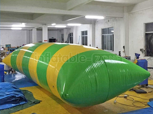 Gaint Inflatable Water Pillow Inflatable Sea Water Catapult